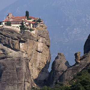 Theopetra Estate