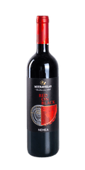 src:https://www.mygreekwine.de/media/44/b2/g0/1762252908/red on black-mitravelas estate-nemea-rotwein-etikett vorne.png