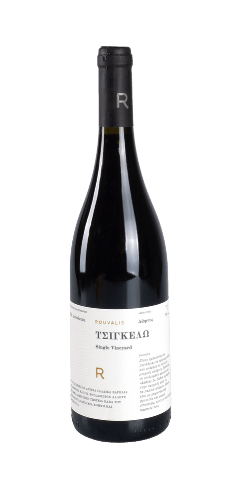 src:https://www.mygreekwine.de/media/37/f2/b6/1719326887/tsigelo-single vineyard-mavrodaphne-rouvalis winery-vorne.png